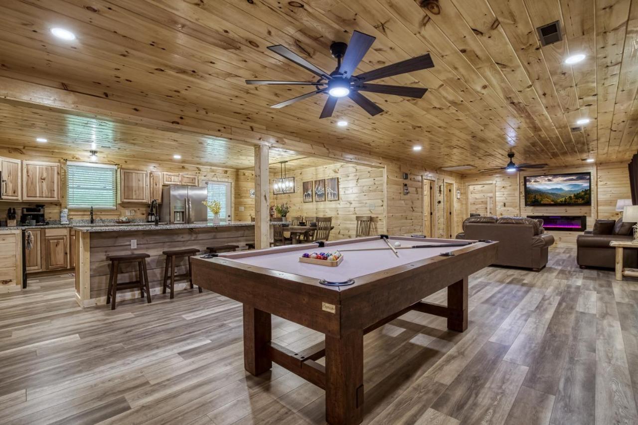 Holiday home Hidden Creek, Pool Table, Hot Tub, 1089 Free Tickets Each Paid Day, Dollywood And