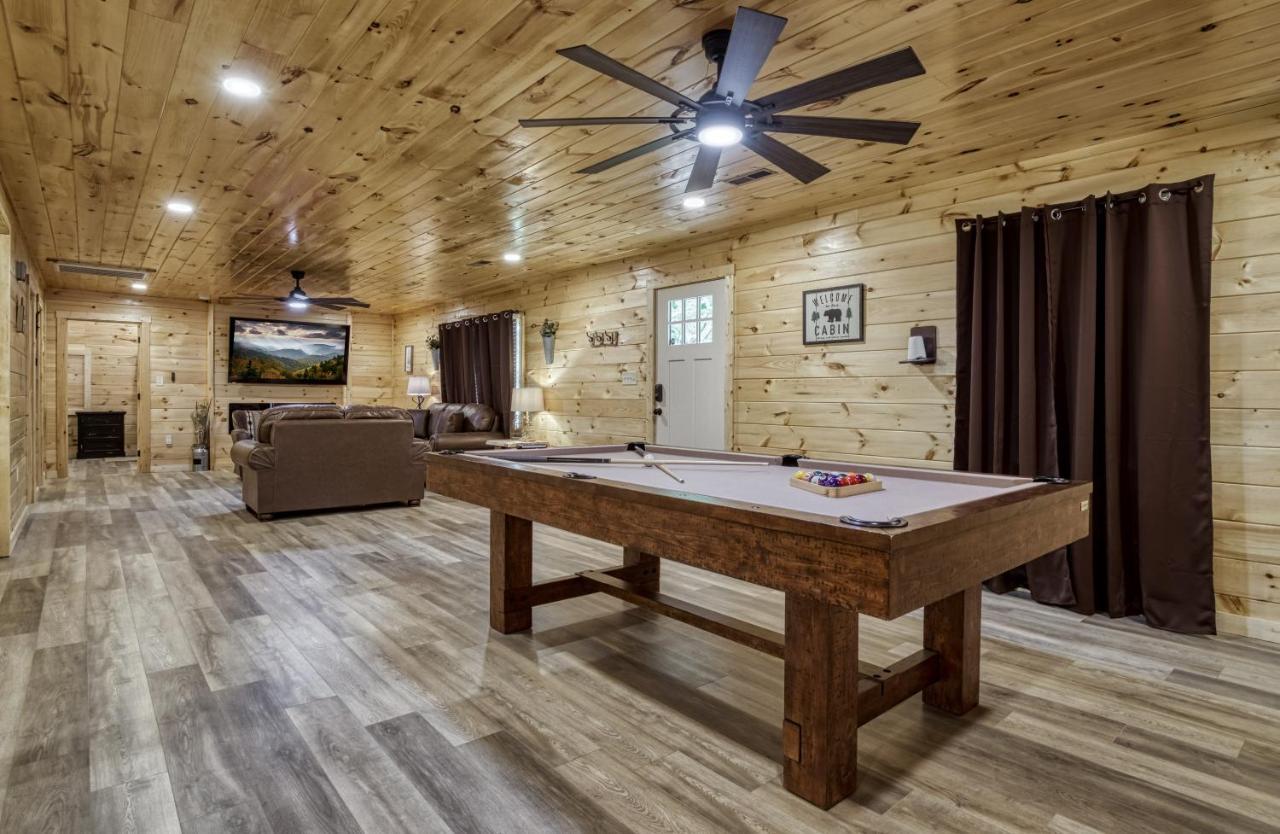 Hidden Creek, Pool Table, Hot Tub, 1089 Free Tickets Each Paid Day, Dollywood And Gatlinburg
