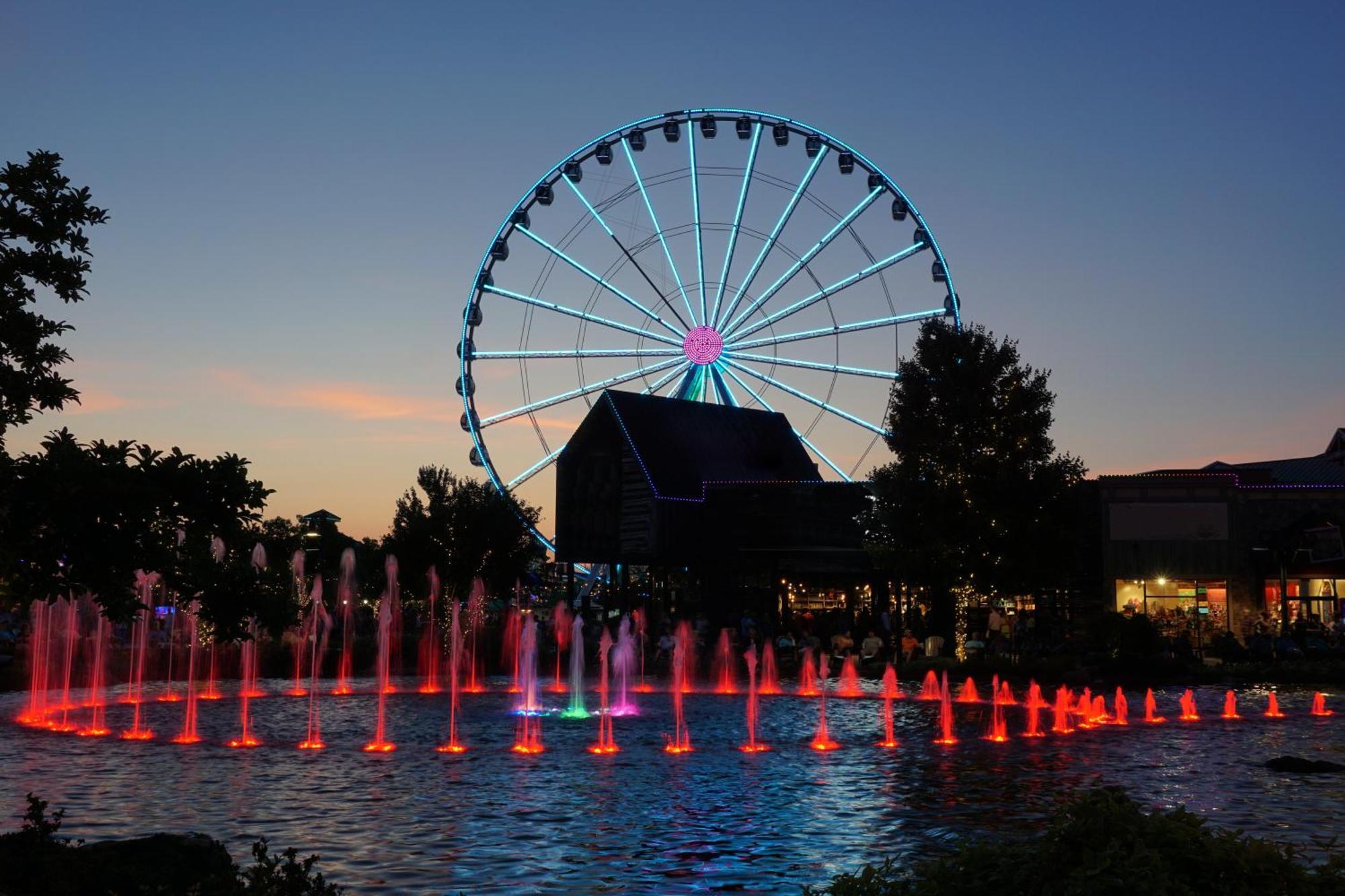 Hidden Creek, Pool Table, Hot Tub, 1089 Free Tickets Each Paid Day, Dollywood And Holiday home *